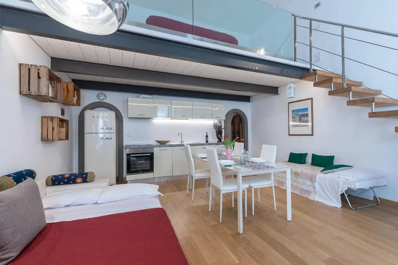 Monalda Loft 2-Hosted By Sweetstay Florence Apartment